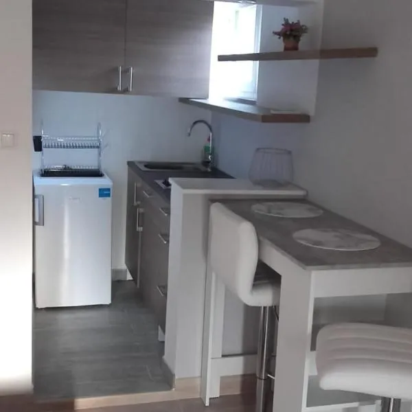 Apartments Nives, hotel v destinaci Mali Lošinj