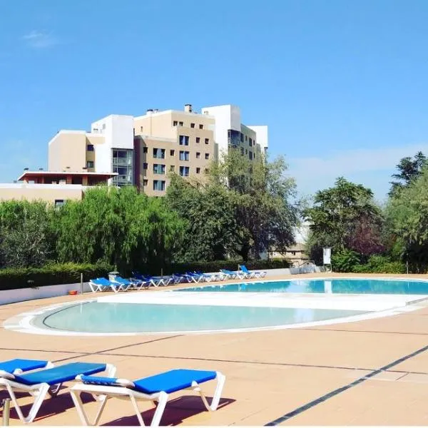 Lisbon Relax Pool Apartment - Free Parking Garage, hotel in Lisbon