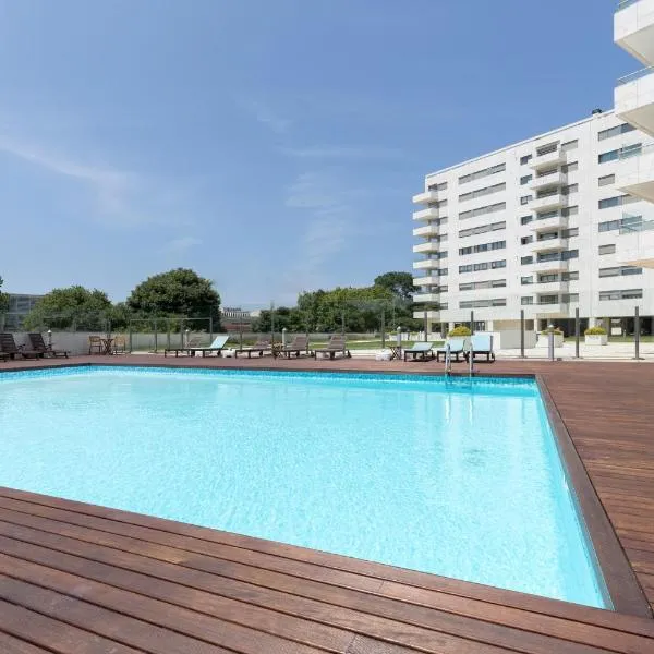 Deluxe Condominium with Ocean View, hotel v Portu