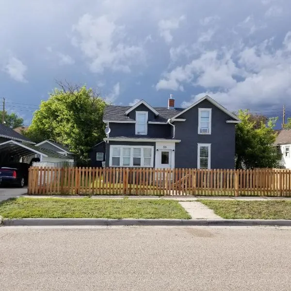 514 w 23rd st, Hotel in Cheyenne