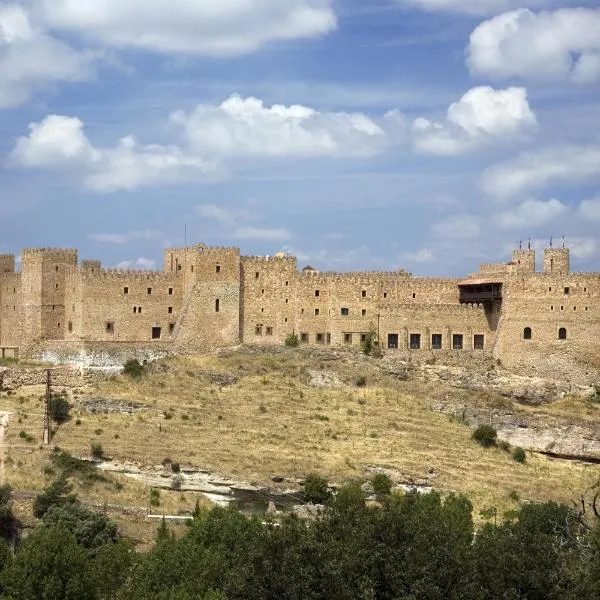 Parador de Siguenza, hotel v mestu Sigüenza