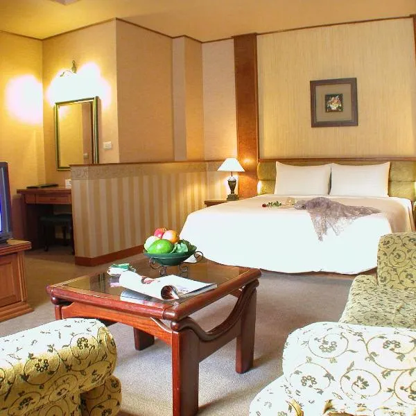 Park Motel, hotel in Chiayi City