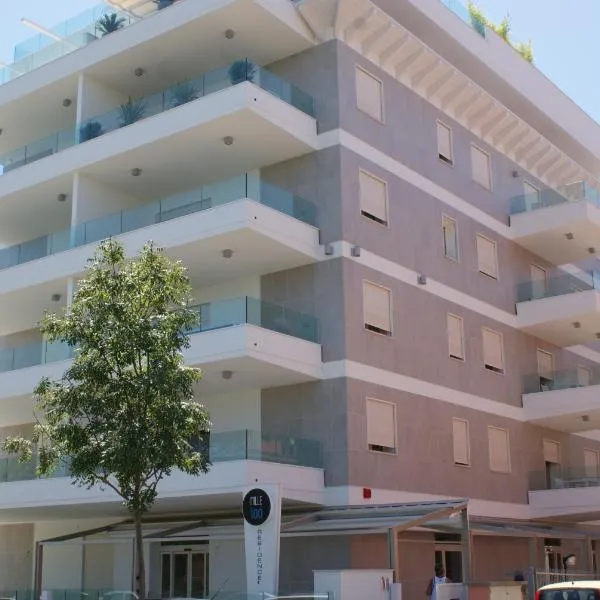 Residence Millecento - Aperto tutto l'anno, ξενοδοχείο σε Cesenatico