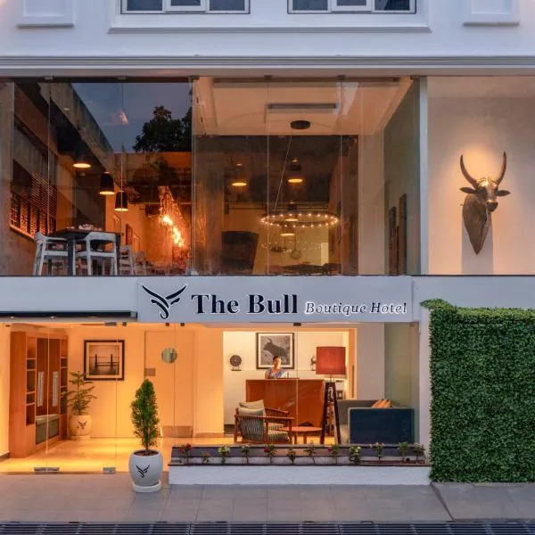 The Bull Boutique Hotel, hotel in Puducherry