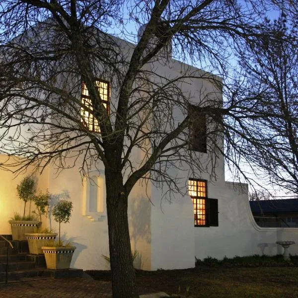 96 On Bree Guesthouse, hotel u gradu Heilbron