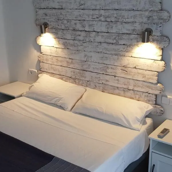 Domus Valencia Apartamentos centro frente a Torres de Serrano, hôtel à Valence
