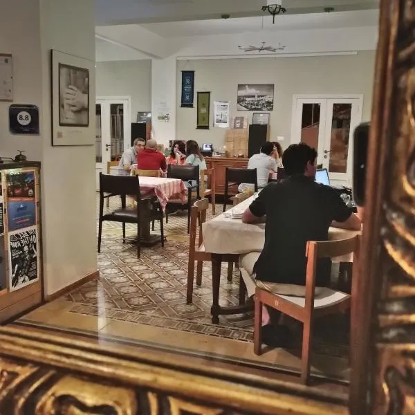 The Grand Meshmosh Hotel, hotel v destinaci Bejrút