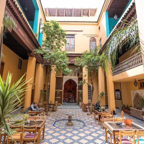 Medina social club, hotel v destinaci Fès