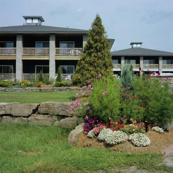 Highlands Four Season Resort, Hotel in Calabogie