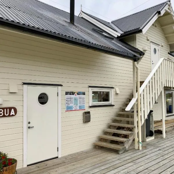 Apartment with jacuzzi and seaview, ξενοδοχείο σε Gjesvær