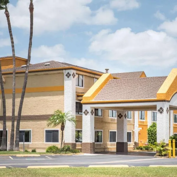 Super 8 by Wyndham Harlingen TX, hôtel à Harlingen