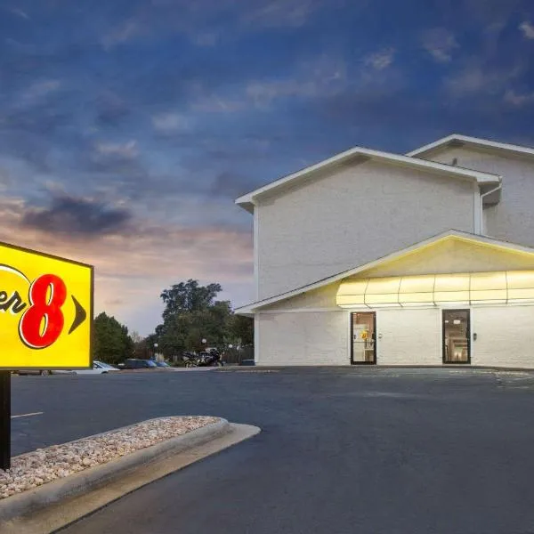 Super 8 by Wyndham Columbus Airport, hotel a Columbus