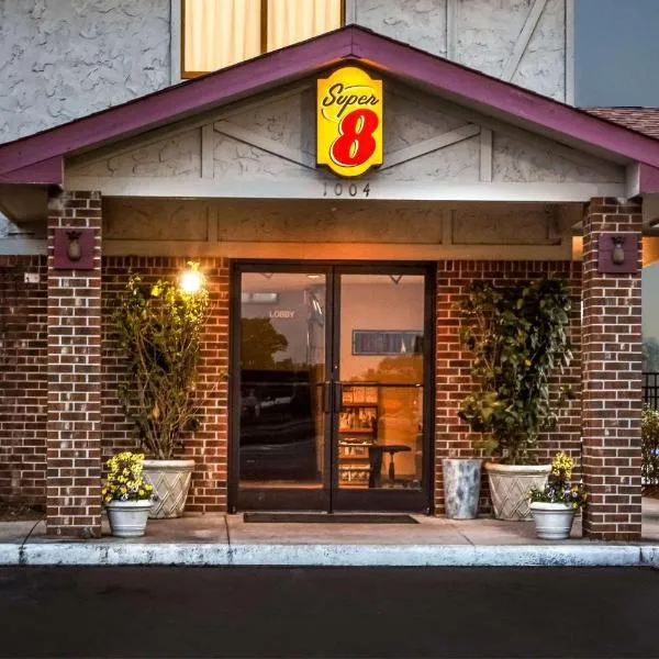 Super 8 by Wyndham Greenville, hotel in Greenville