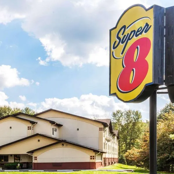 Super 8 by Wyndham East Stroudsburg - Poconos – hotel w mieście East Stroudsburg