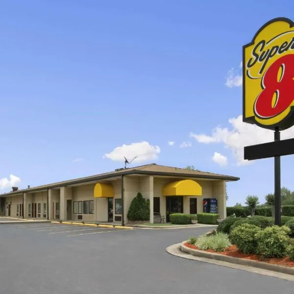 Super 8 by Wyndham Tupelo Airport, hotel a Tupelo
