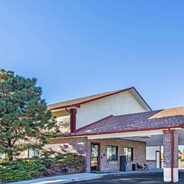 Super 8 by Wyndham Greeley、グリーリーのホテル