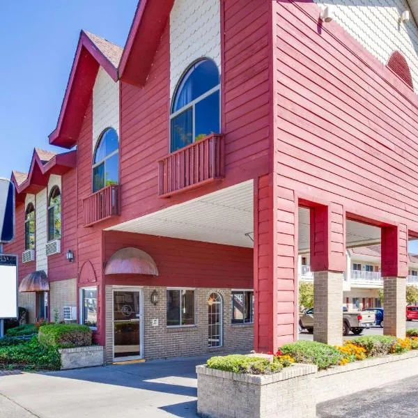 Super 8 Beachfront by Wyndham Mackinaw City, MI, hotel v destinaci Mackinaw City