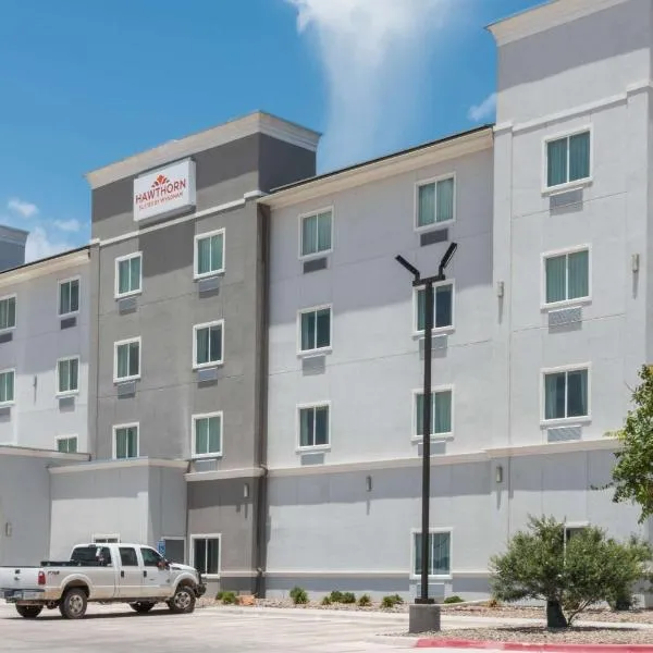Hawthorn Extended Stay by Wyndham Midland, khách sạn ở Midland