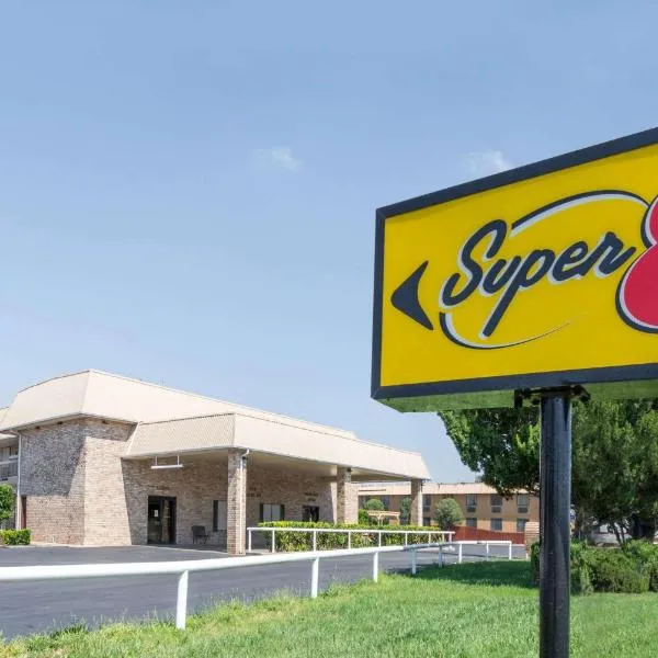 Super 8 by Wyndham Clovis, hotel a Clovis