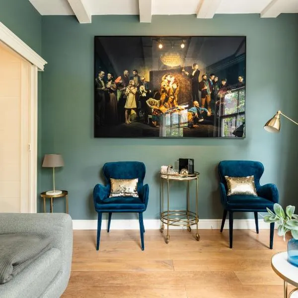 Canal Wow Suites Amsterdam, hotel in Amsterdam