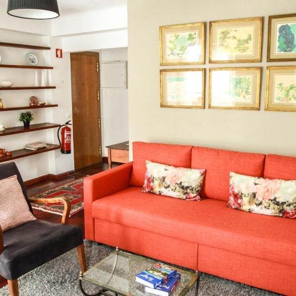 Cozy and Spacious apartment in Graça, Lisbon