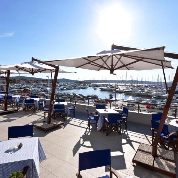 Hotel IN, hotel v destinaci Biograd na Moru