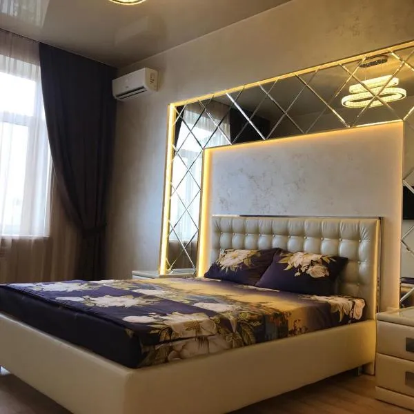Luxury Apartment in Downtown, Near River Esplanade, hotel in Kharkiv
