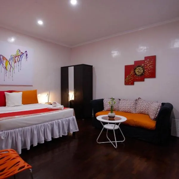 HalfWay House Hostel Mactan Cebu Airport, hotel en Isla de Mactán