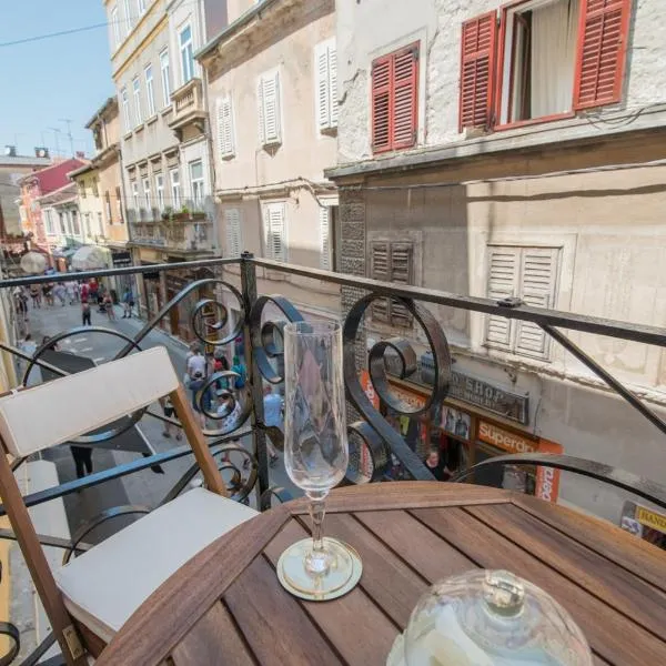 Leona Deluxe Apartments, hotel in Pula