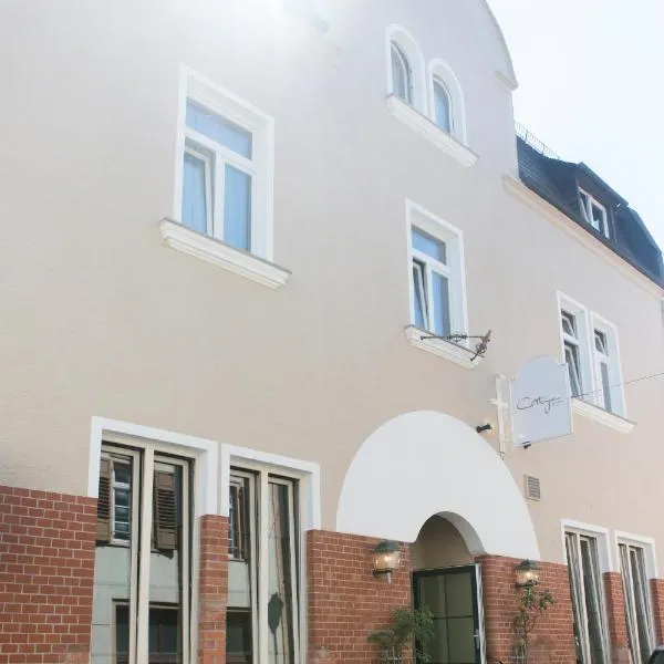 Cottage Rheingau Hotel, hotel in Walluf