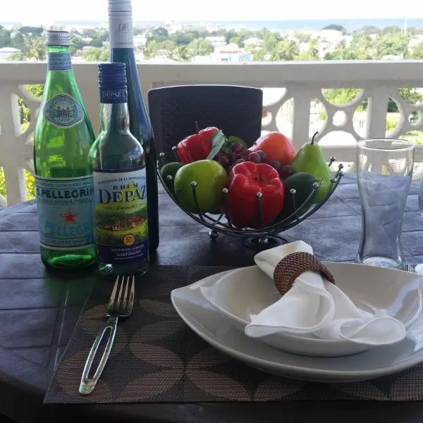 A Home Away from Home, hotel in Saint Michael