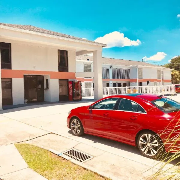 Sky Suites, hotel en Tybee Island