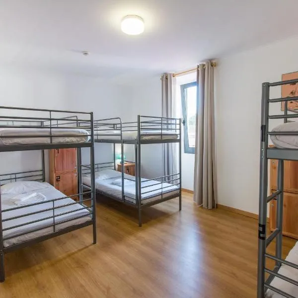 Change The World Hostels - Açores - Ponta Delgada, ξενοδοχείο στην Πόντα Ντελγάδα