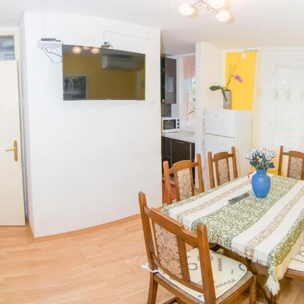 Apartma Sonček, hotel en Bovec