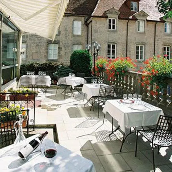 Logis Hôtel Le Cheval Blanc, hotel en Langres