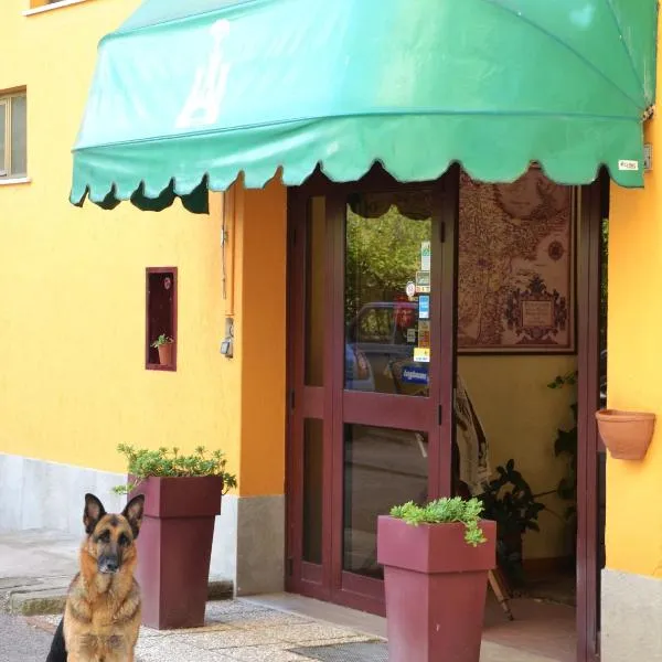 Hotel Trasimeno, מלון בפסיניאנו סול טרסימנו