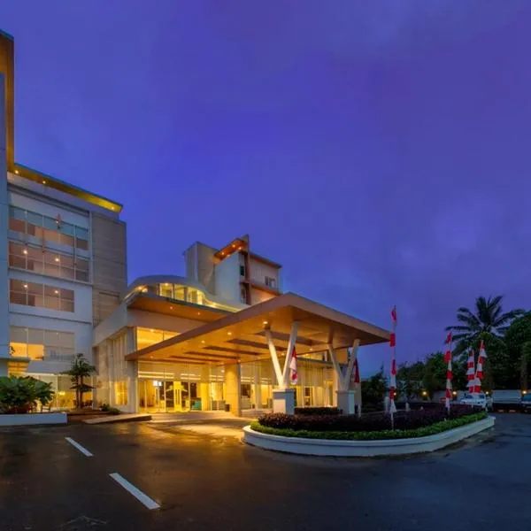 Horison Ultima Timika, отель в Тимике