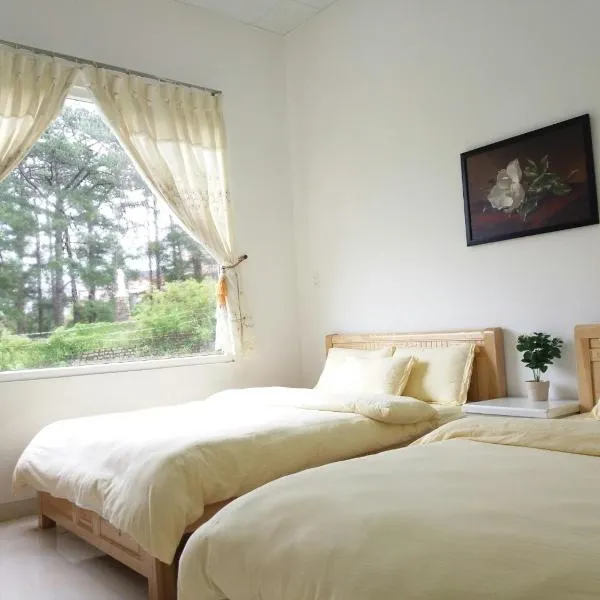 Strawberry Hotel Dalat, hotel in Da Lat