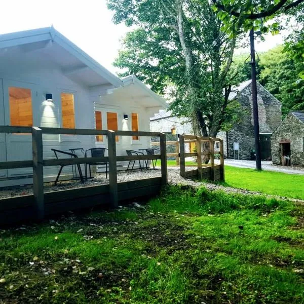 Dunmore Gardens Log Cabins、Carrigansのホテル