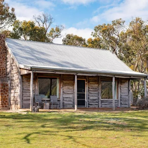 Grampians Pioneer Cottages, hotel in Halls Gap