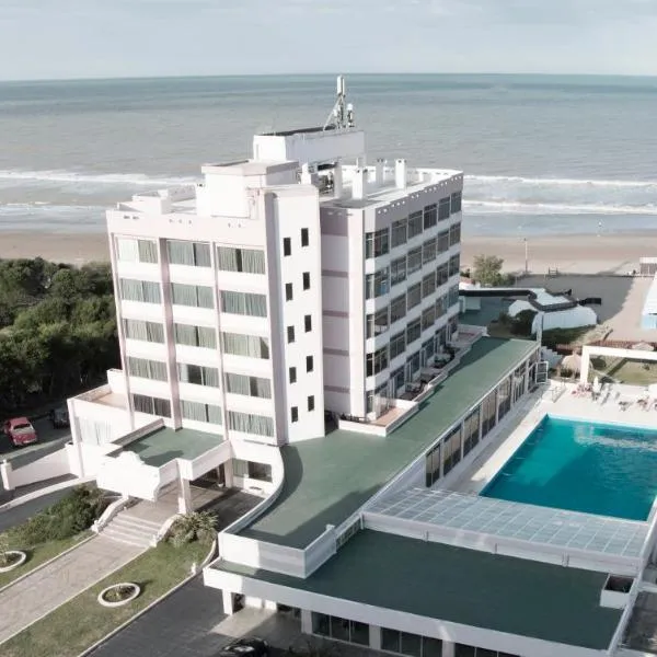 Hotel Golf Internacional, hotel em Santa Teresita