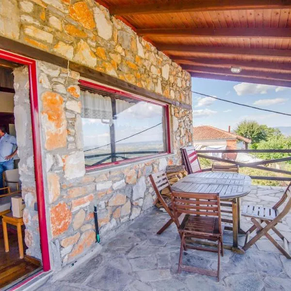 Stonehouse 2 Bedroom Chalet on Olympus Amazing View, ξενοδοχείο σε Πέτρα