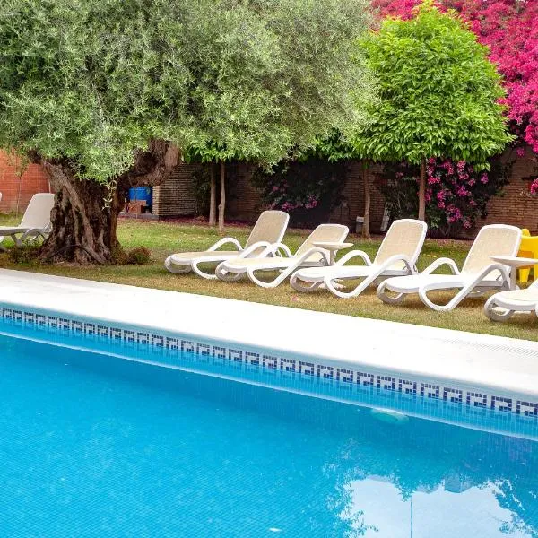 AACR Hotel Monteolivos, hotel in Seville