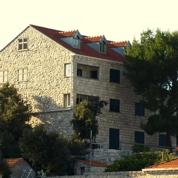 Guesthouse Pomena, hotel v destinaci Pomena