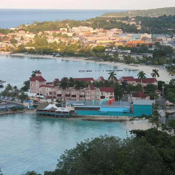 Penthouse On The Ridge, hotell Ocho Rioses