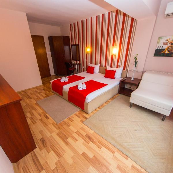 Hotel Pine, Skopje