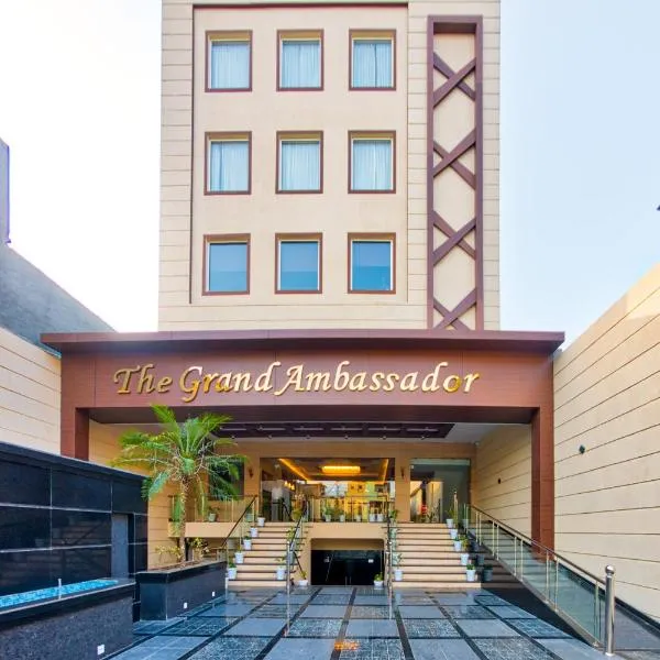 The Grand Ambassador, hôtel à Phagwara