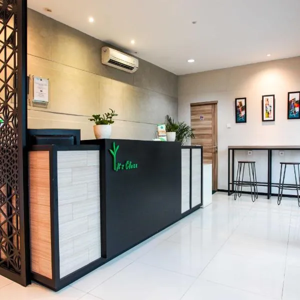LeGreen Suite Supomo, hotel in Jakarta