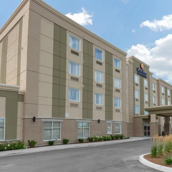 Comfort Inn & Suites, hotel u gradu Boumanvil