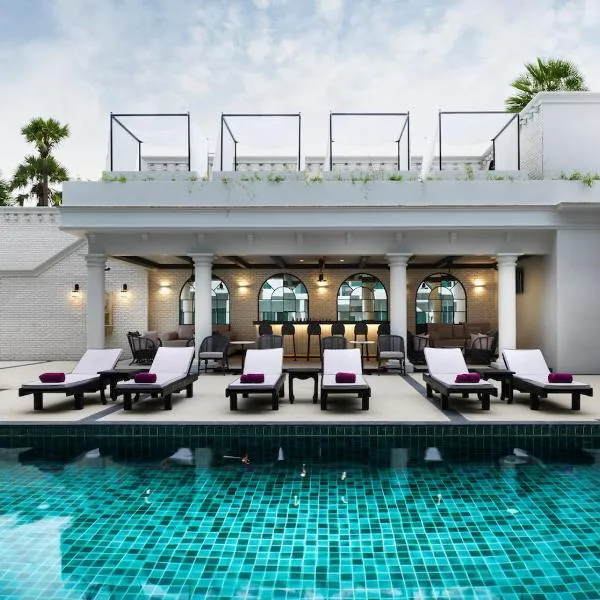 Chanalai Romantica Resort - Adults Only, Kata Beach, hotel en Kata Beach